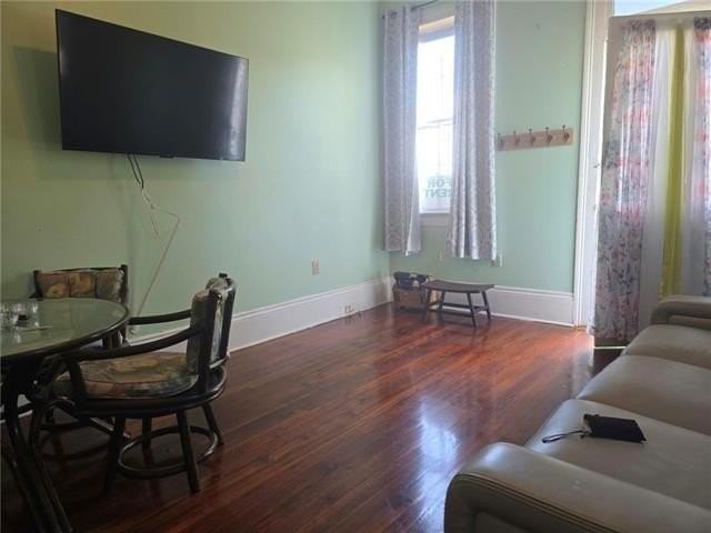 133 Alix St - Photo 4 of 11