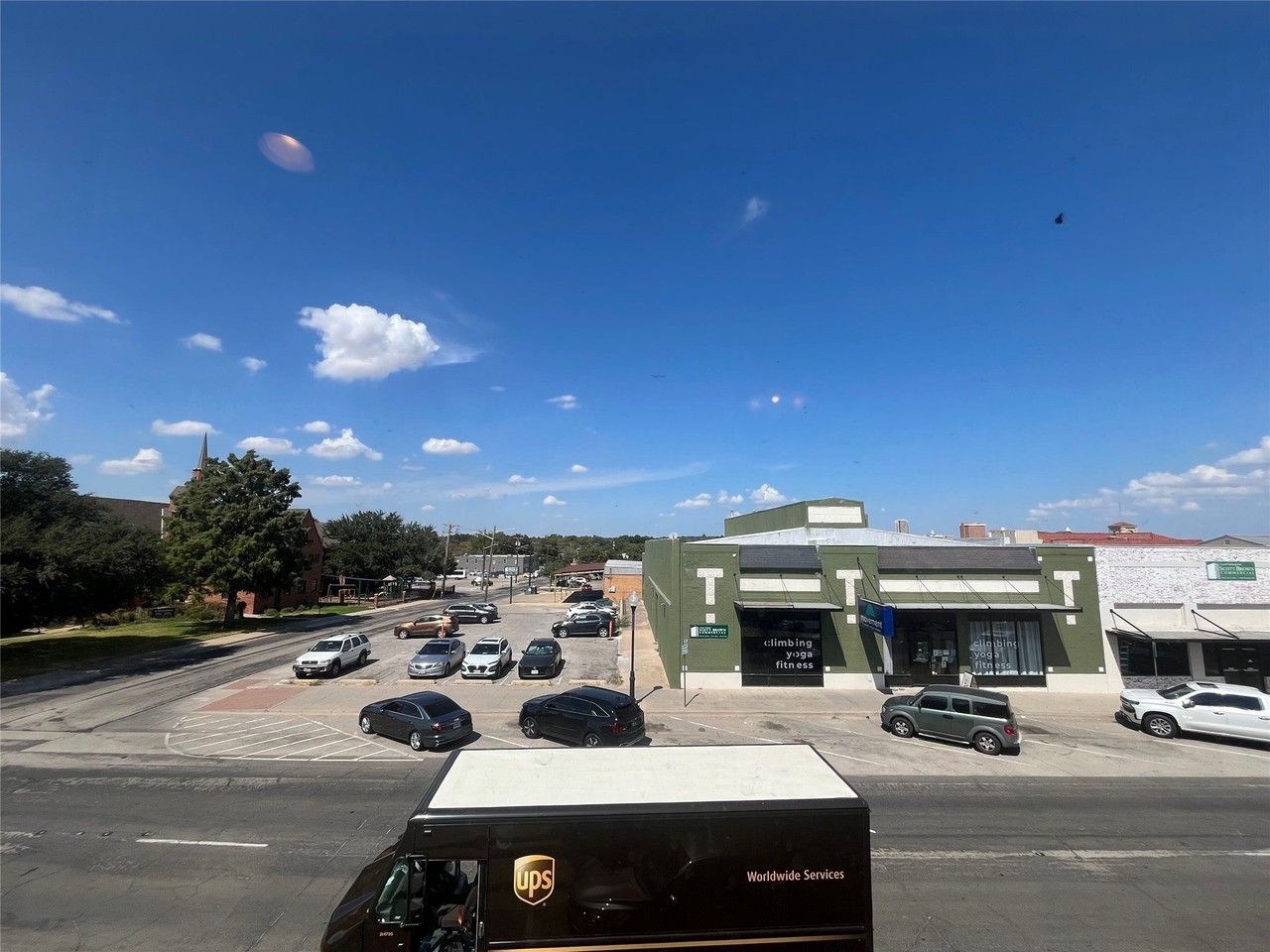 227 W Oak St #B - Photo 5 of 18