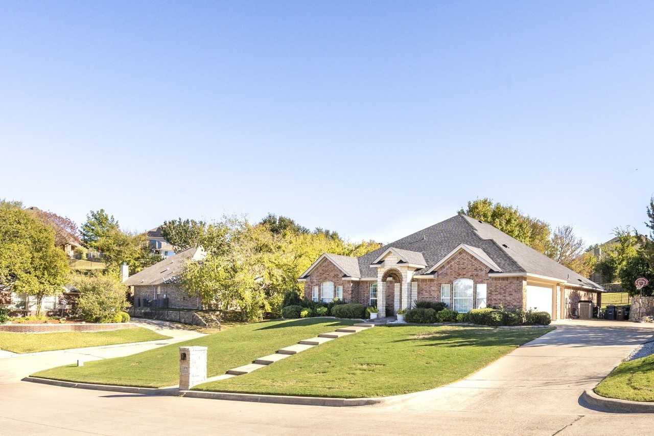 11701 Cambria Ct - Photo 3 of 35