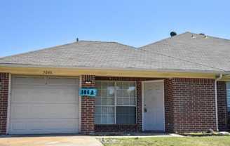 506 Valleyridge Ct #A - Photo 1 of 1