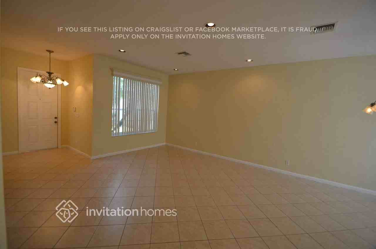 14916 Sw 22nd St - Photo 2 of 12