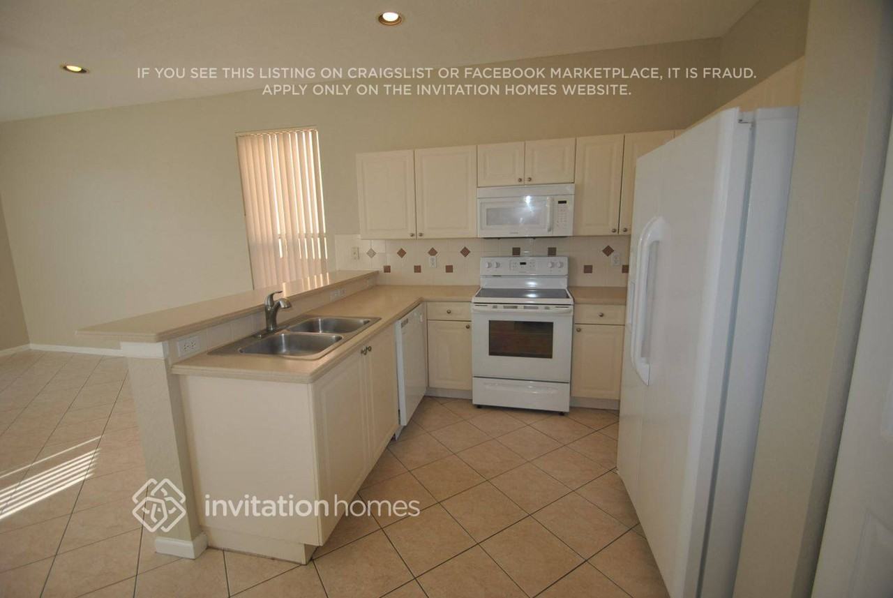 14916 Sw 22nd St - Photo 4 of 12