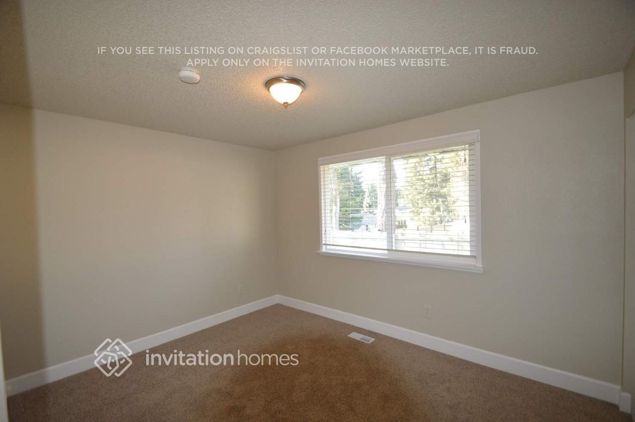 518 190th Street Ct E - Photo 4 of 10