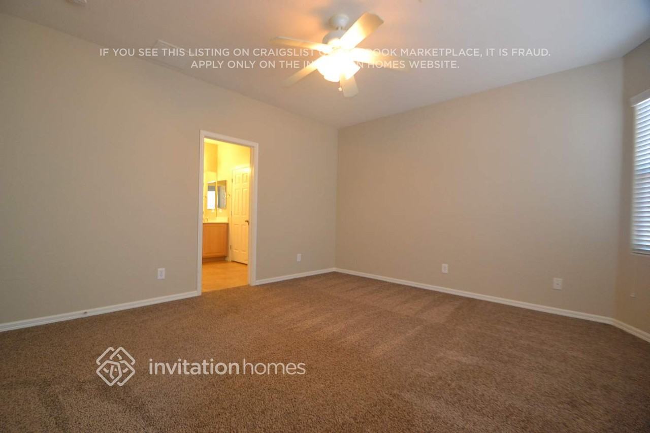 7541 Key Royale Ct - Photo 4 of 10