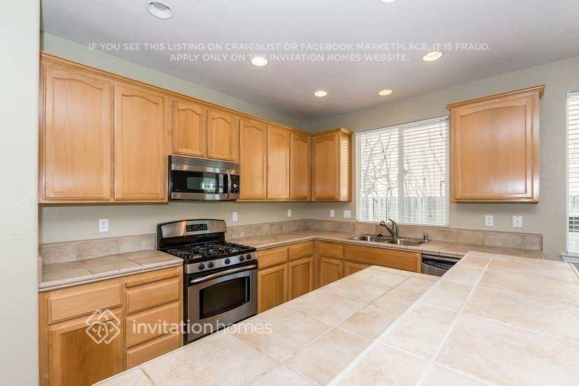 2041 Waterville Dr - Photo 5 of 16