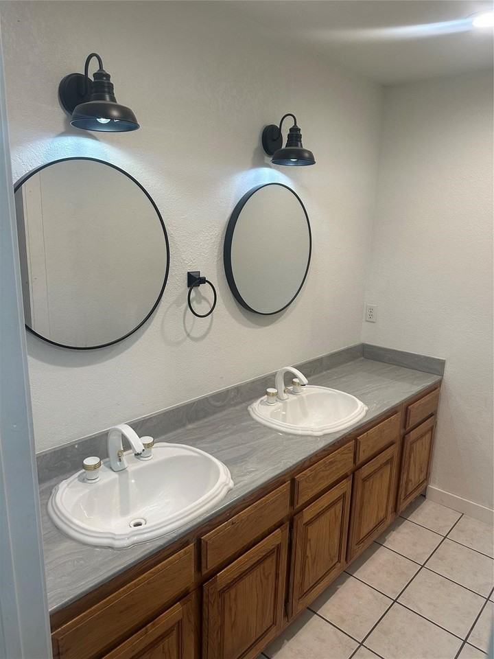 5251 Fm 2126 - Photo 7 of 11