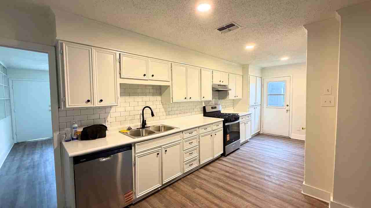 641 Kingridge Pl - Photo 4 of 16