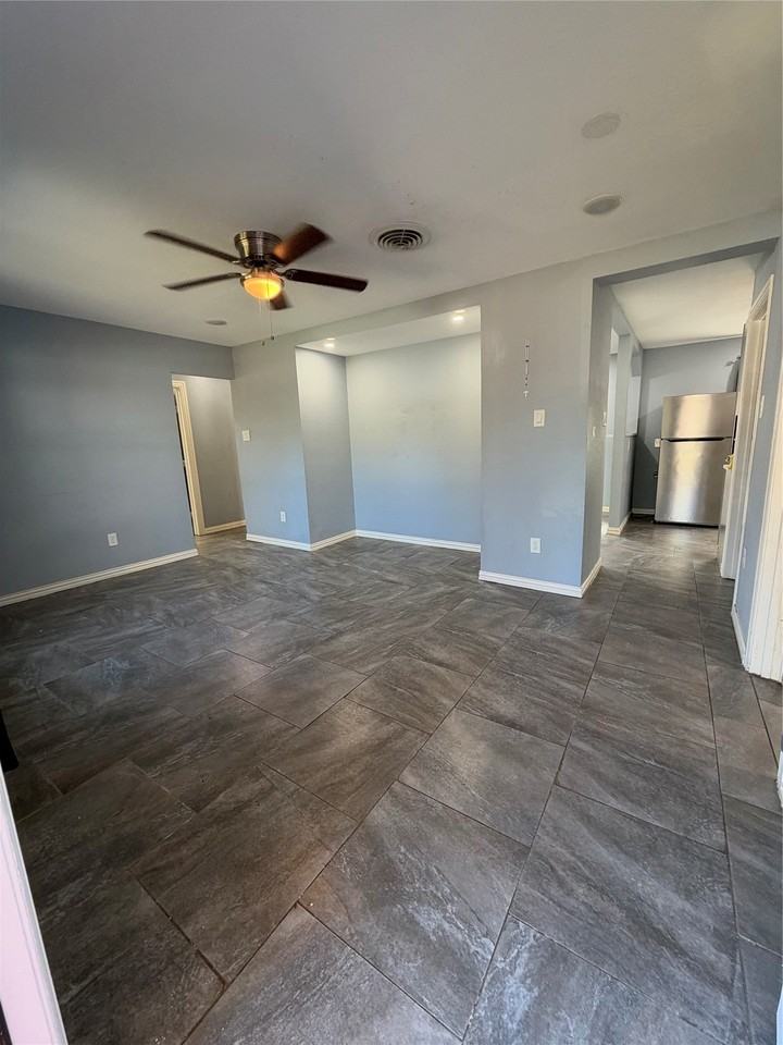 1608 Edgemont Dr - Photo 6 of 12