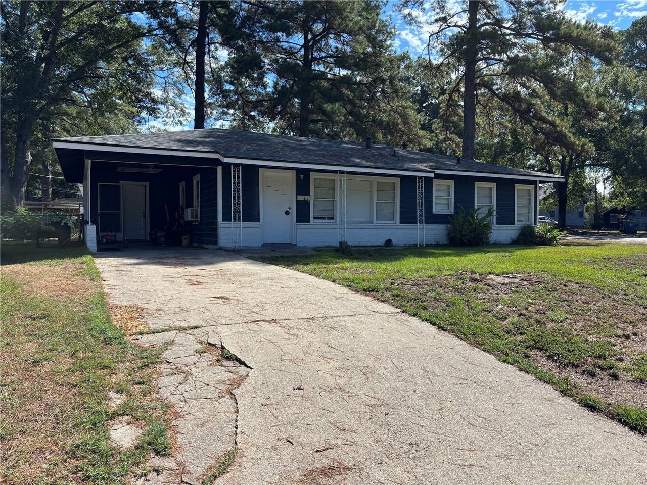 900 Tillman Dr - Photo 3 of 18