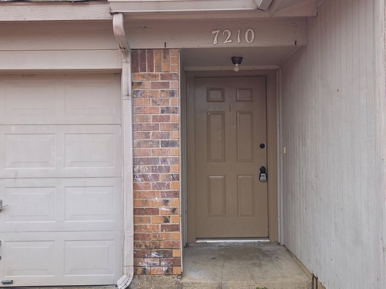 7210 Ne Loop 820 - Photo 3 of 7