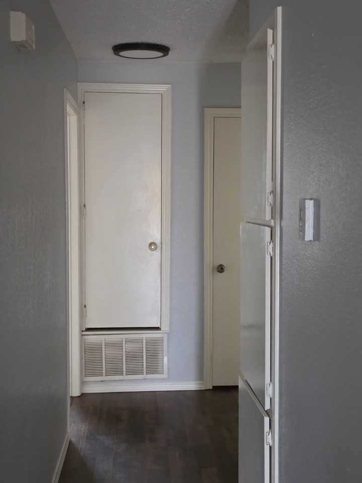 7210 Ne Loop 820 - Photo 7 of 7