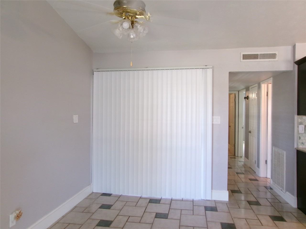 665 Stonewall Dr - Photo 6 of 15