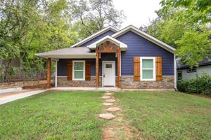 featured image of 423 W Walker St