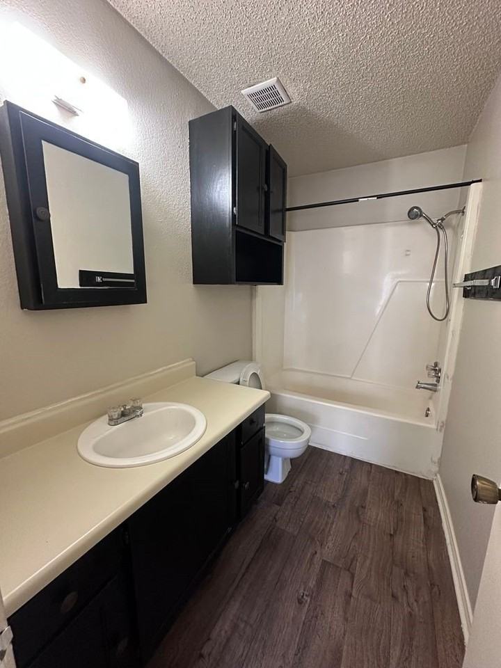 1326 S 11th St #20 - Photo 6 of 8