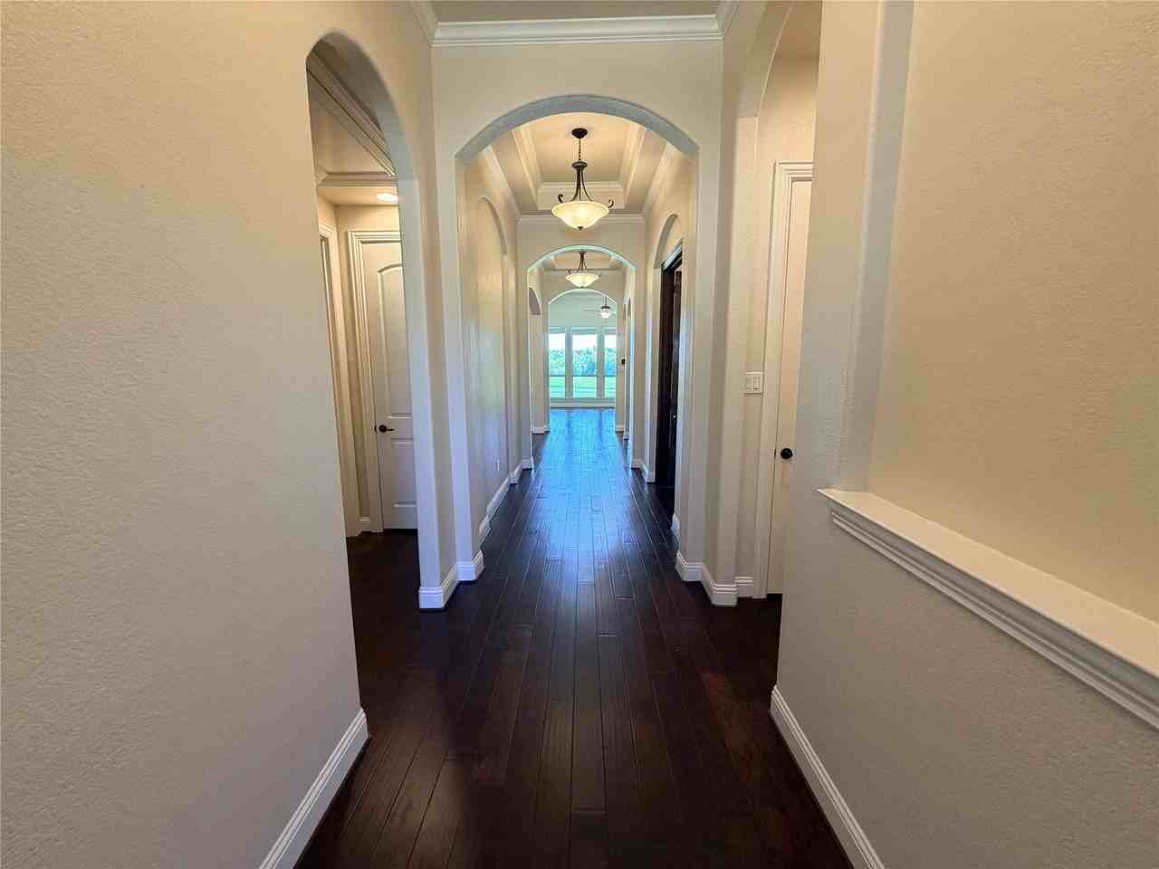 2812 Marrickville Dr - Photo 3 of 32