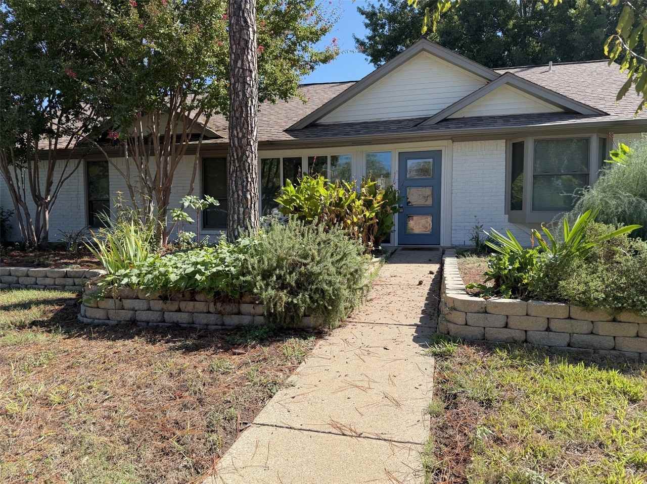1905 Jasmine St - Photo 2 of 35