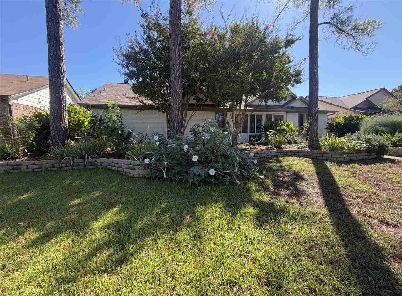 1905 Jasmine St - Photo 4 of 35
