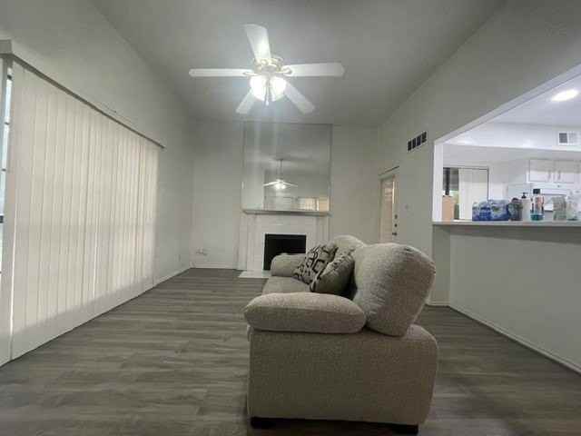 2440 Sunflower Dr - Photo 4 of 25