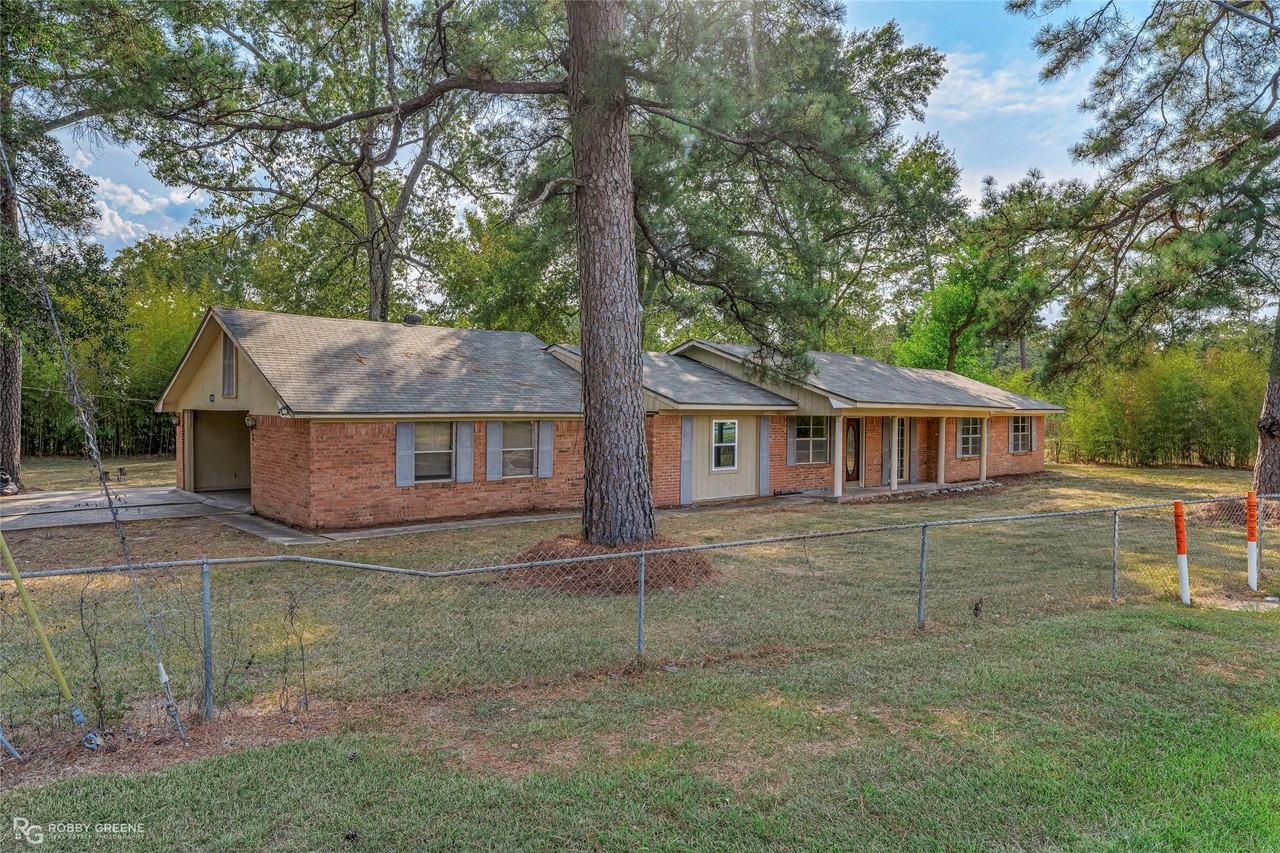 1004 Wheeler Dr - Photo 2 of 30
