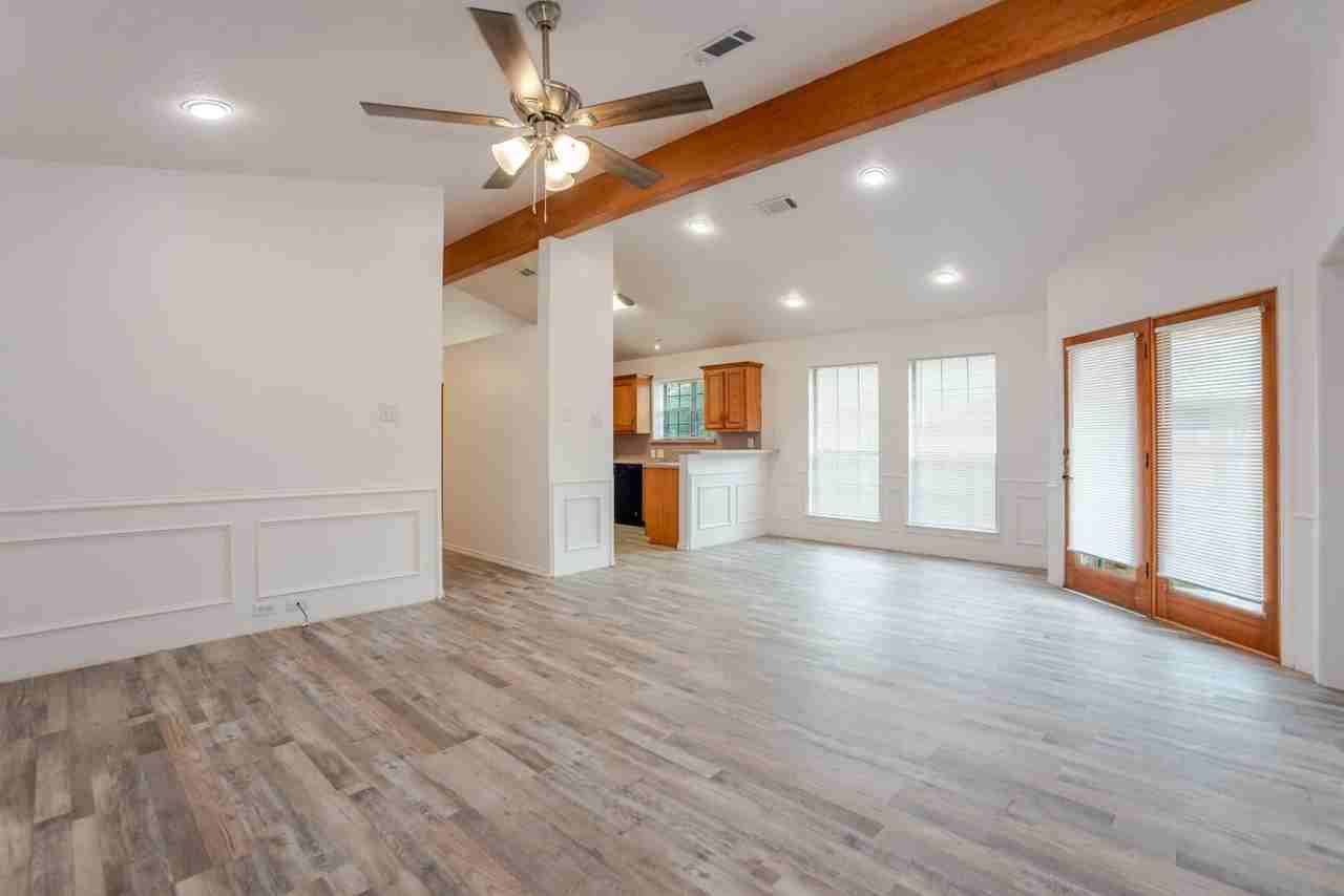 1609 W Jamestown Dr - Photo 2 of 19