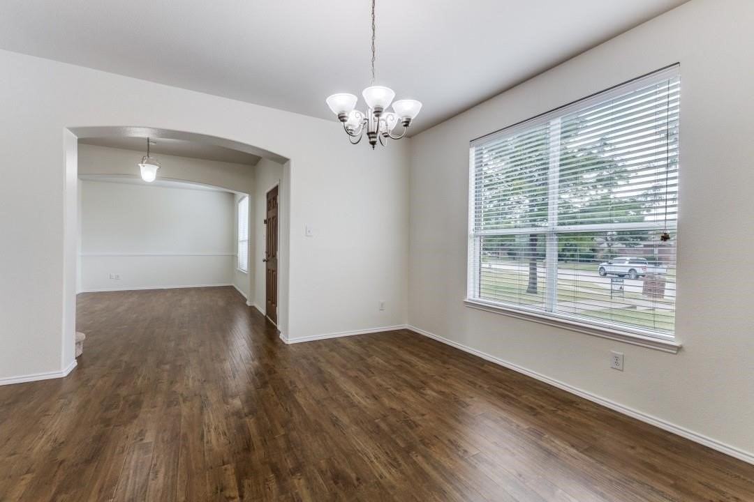 2290 Timber Creek Dr - Photo 5 of 28
