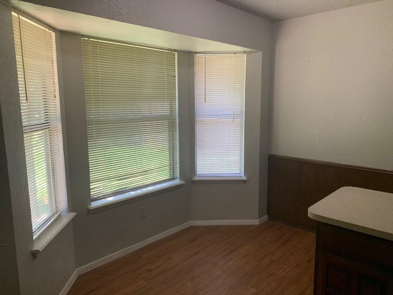 2518 Highgate Dr - Photo 6 of 12