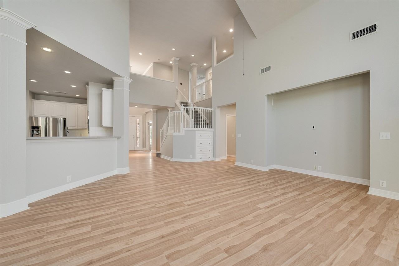 101 Dunford Dr - Photo 7 of 25