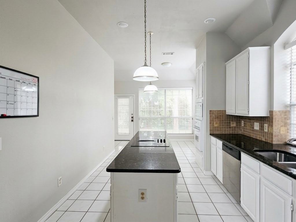 2609 Townshed Dr - Photo 7 of 14