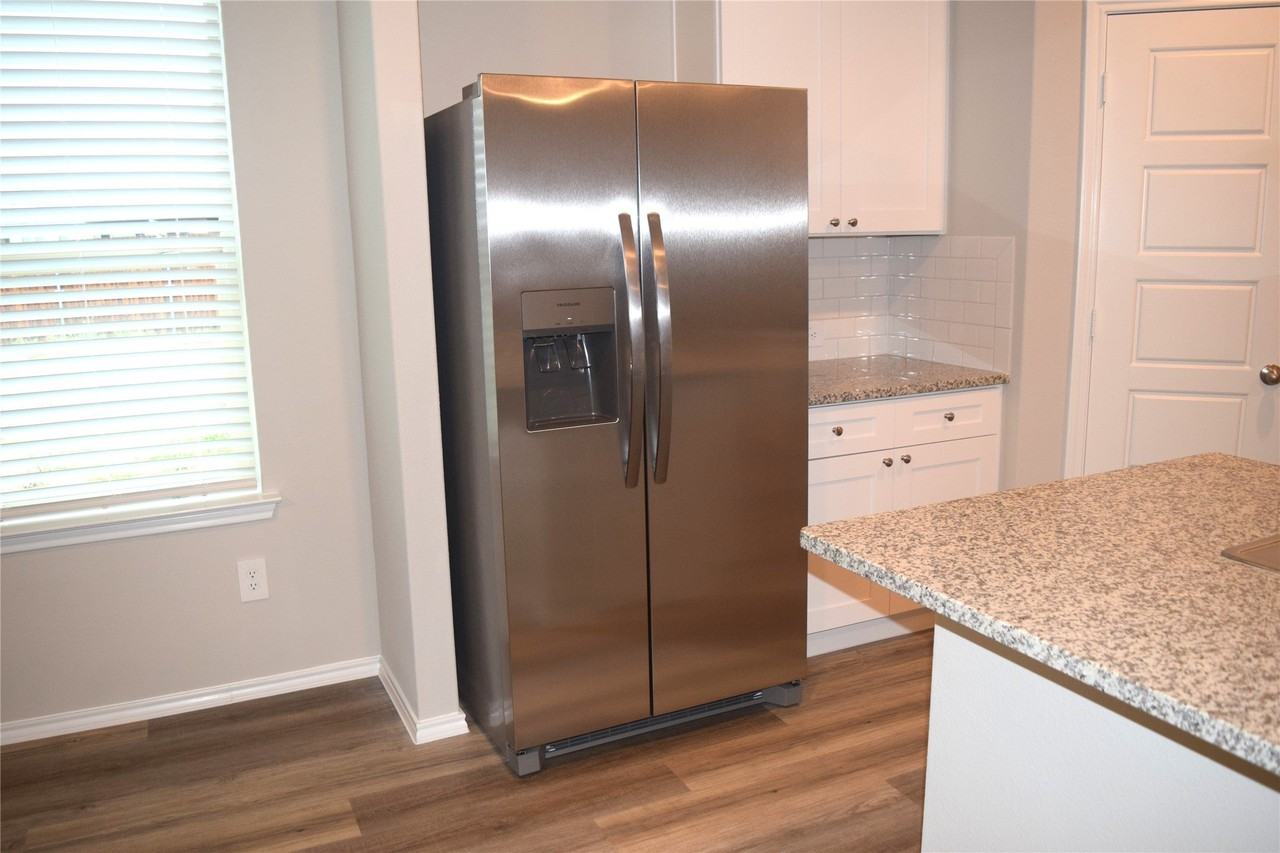 724 Rubicon Rd - Photo 3 of 29
