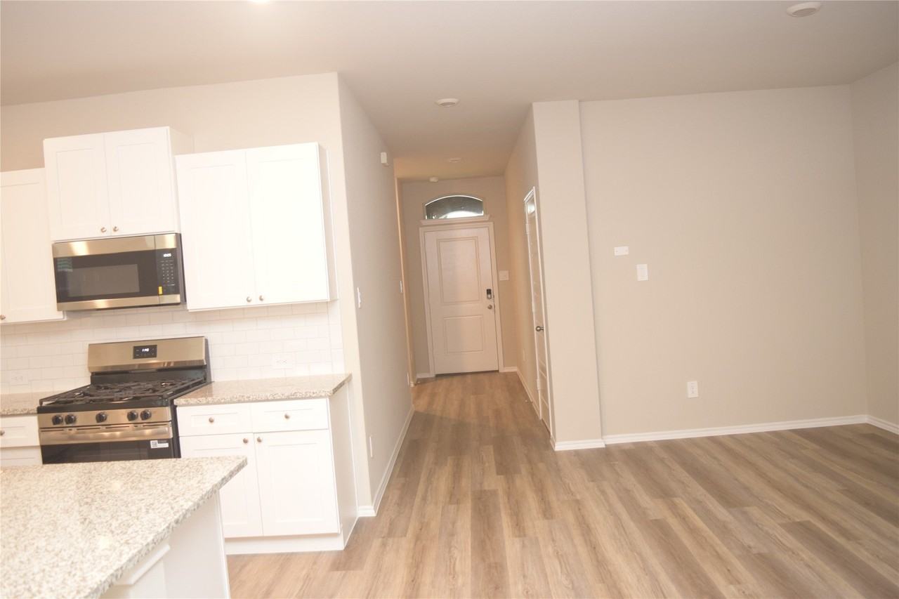 724 Rubicon Rd - Photo 7 of 29