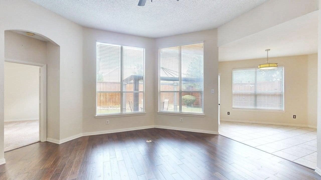 1404 Rosewood Trl - Photo 6 of 33