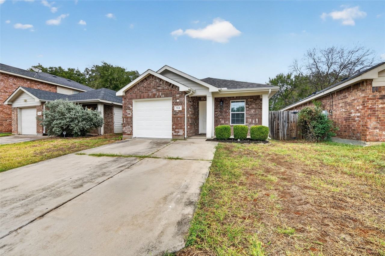 756 River Garden Dr - Photo 2 of 21