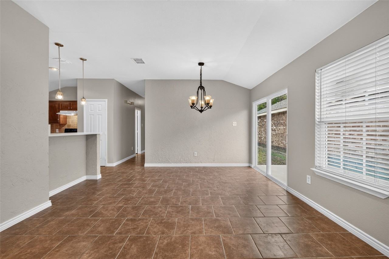 756 River Garden Dr - Photo 5 of 21