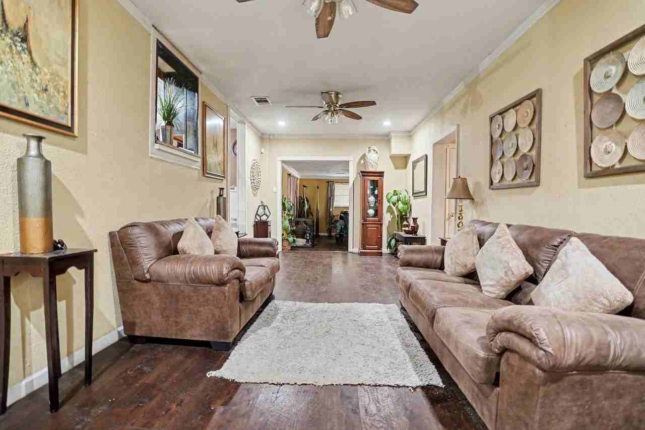 737 Judy Ln - Photo 6 of 26