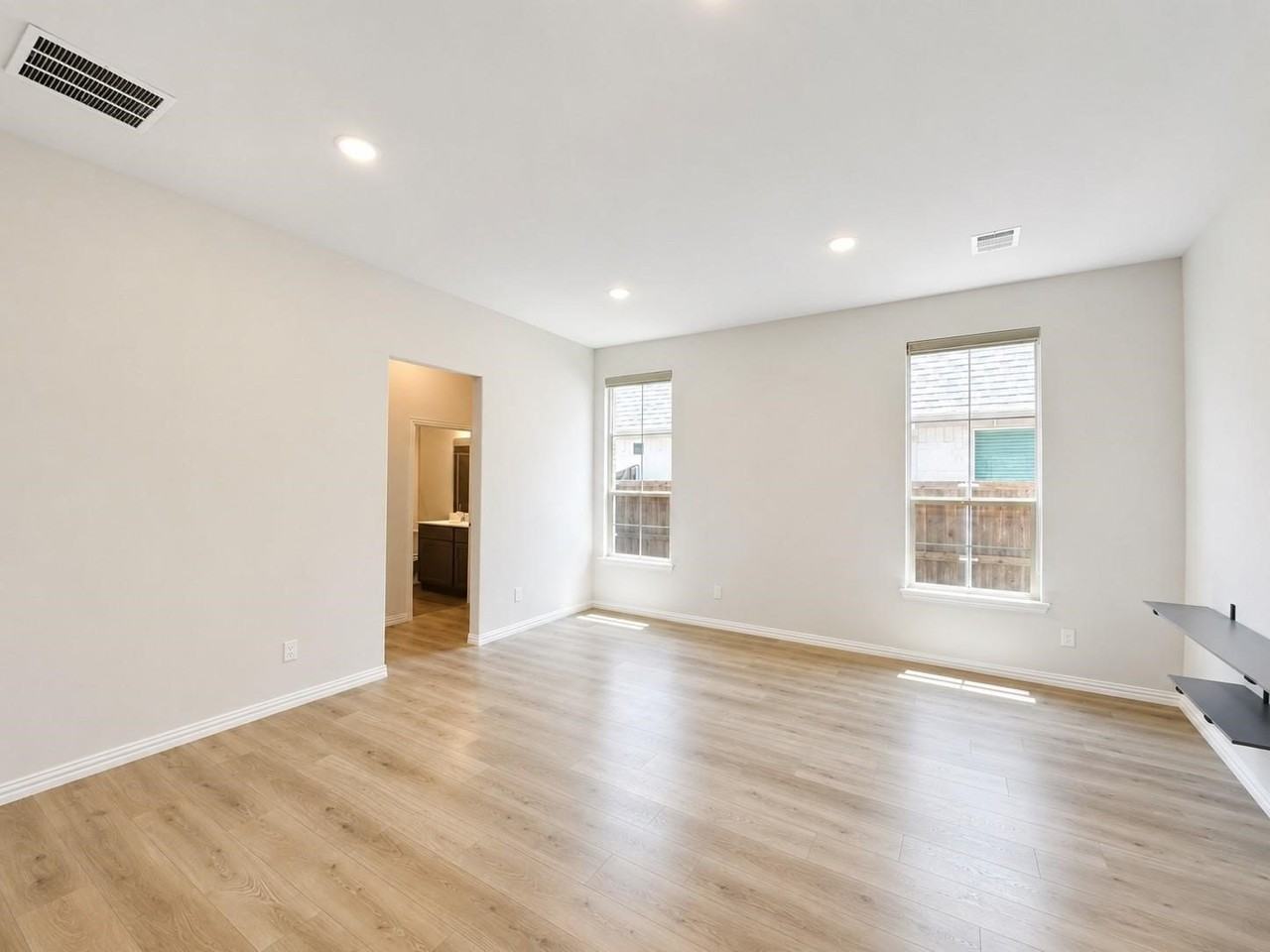 2808 Garrison Dr - Photo 4 of 27