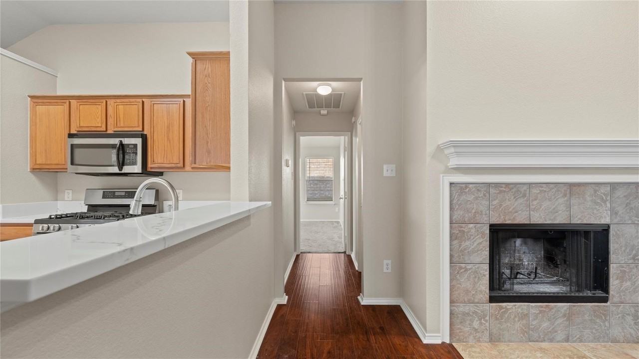 9204 Warren Dr - Photo 7 of 20
