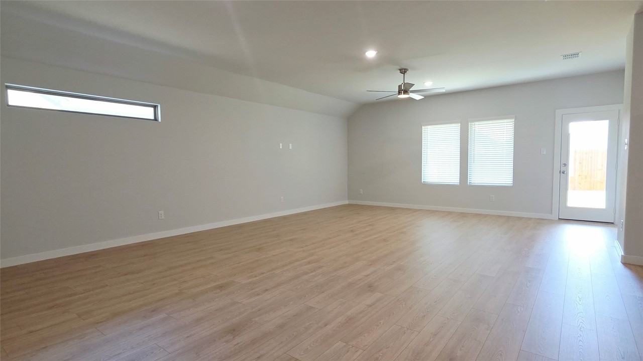 3604 High Valley Dr - Photo 5 of 29