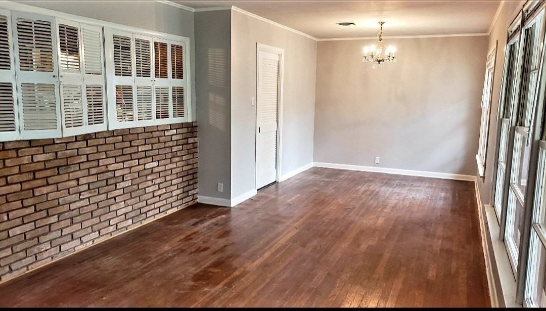 1900 Harrison Ave - Photo 2 of 9