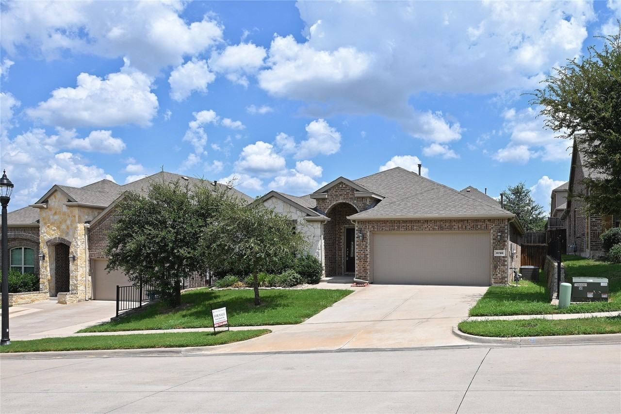 3720 Kendall - Photo 2 of 16