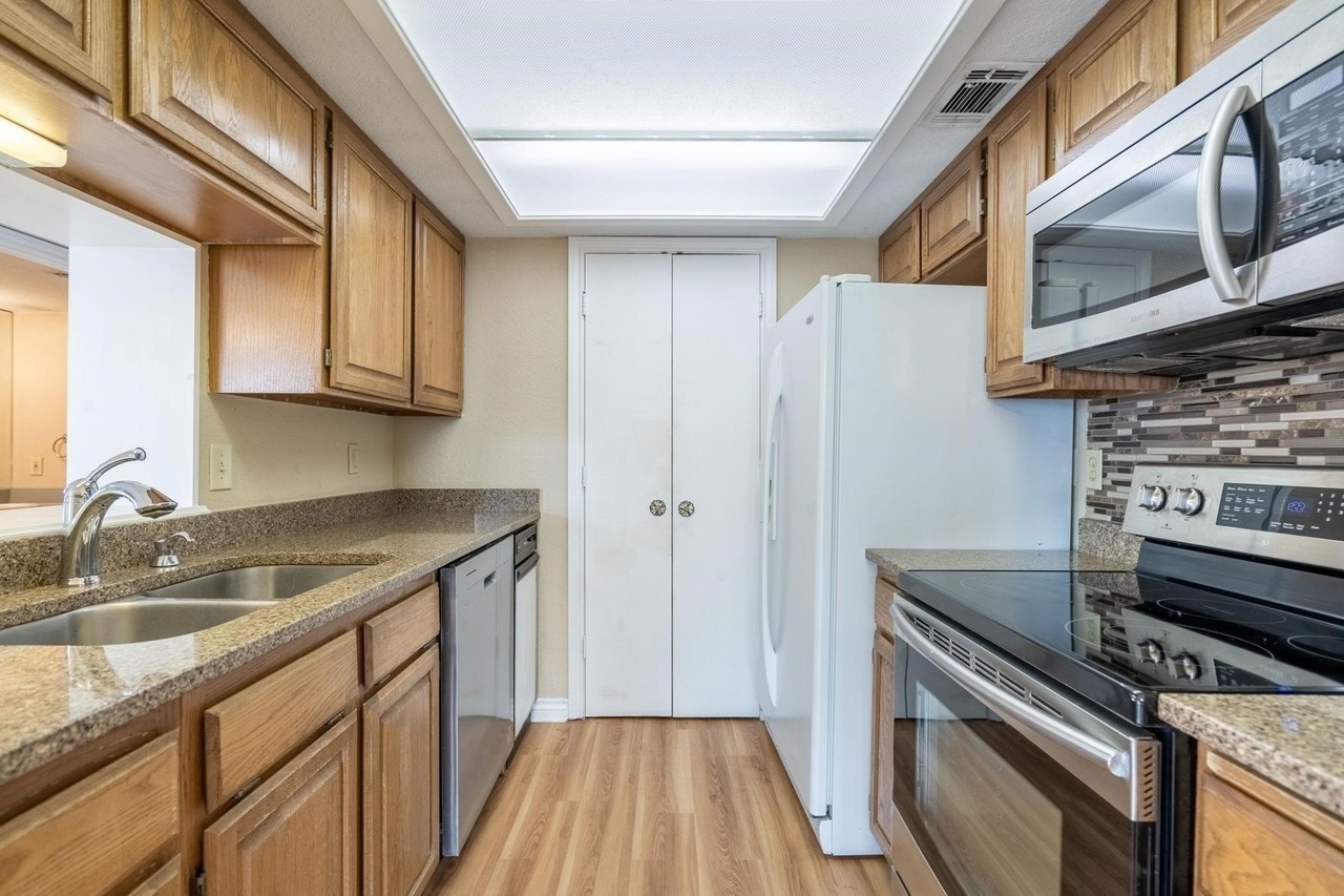1518 Signal Ridge Pl - Photo 5 of 12