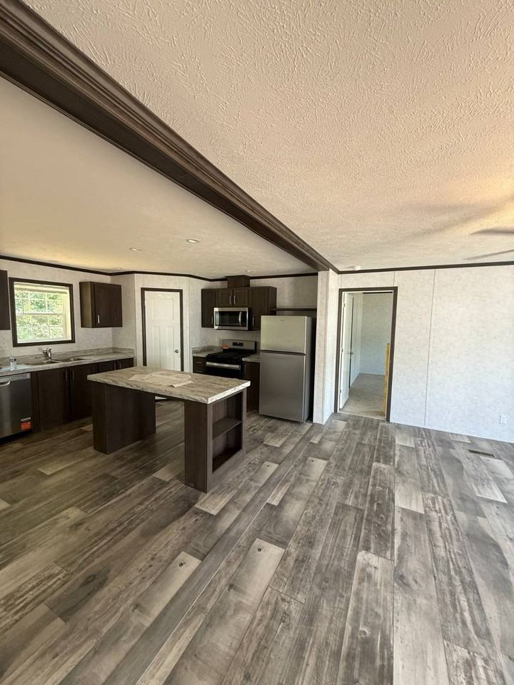 16B Buddy Blvd - Photo 2 of 8