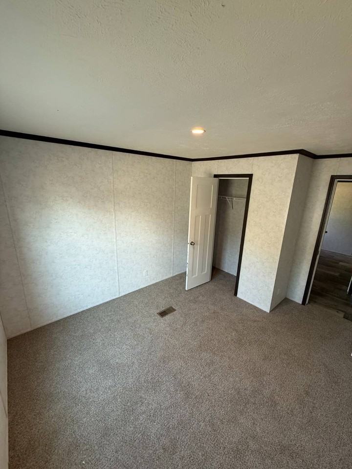 16B Buddy Blvd - Photo 6 of 8