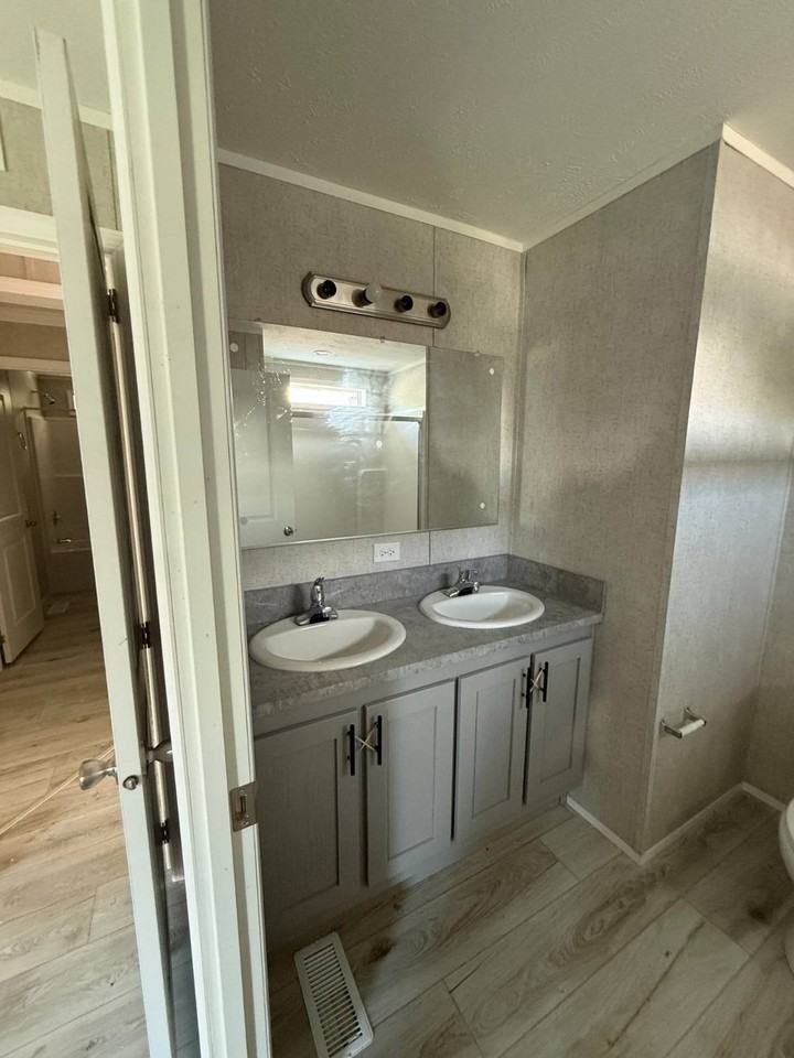 28B Buddy Blvd - Photo 6 of 7
