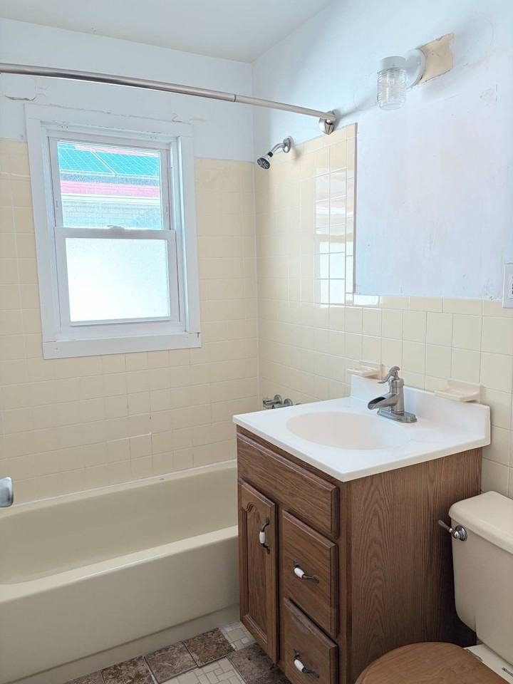 25125 Elkmont Ave - Photo 7 of 8