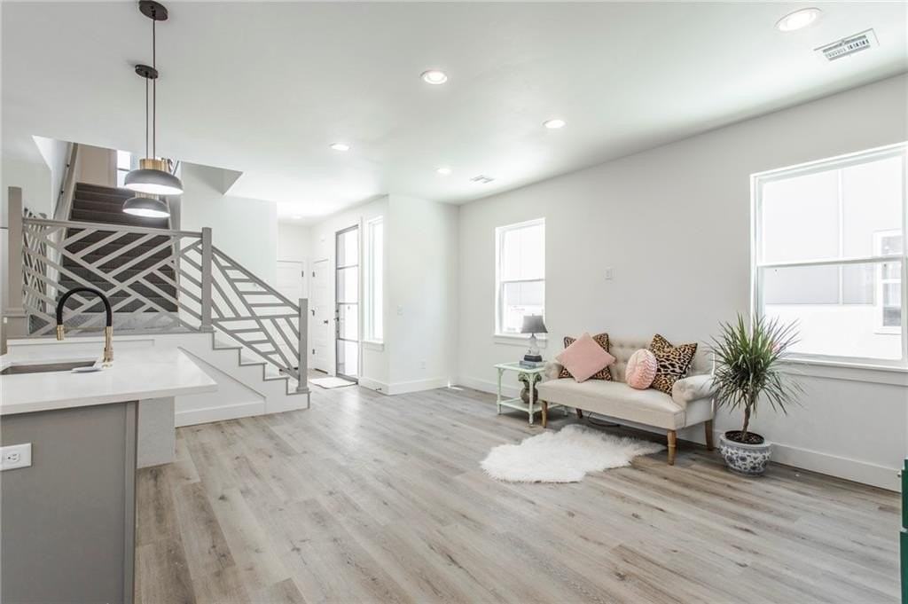 1110 Nw 79th St - Photo 5 of 21
