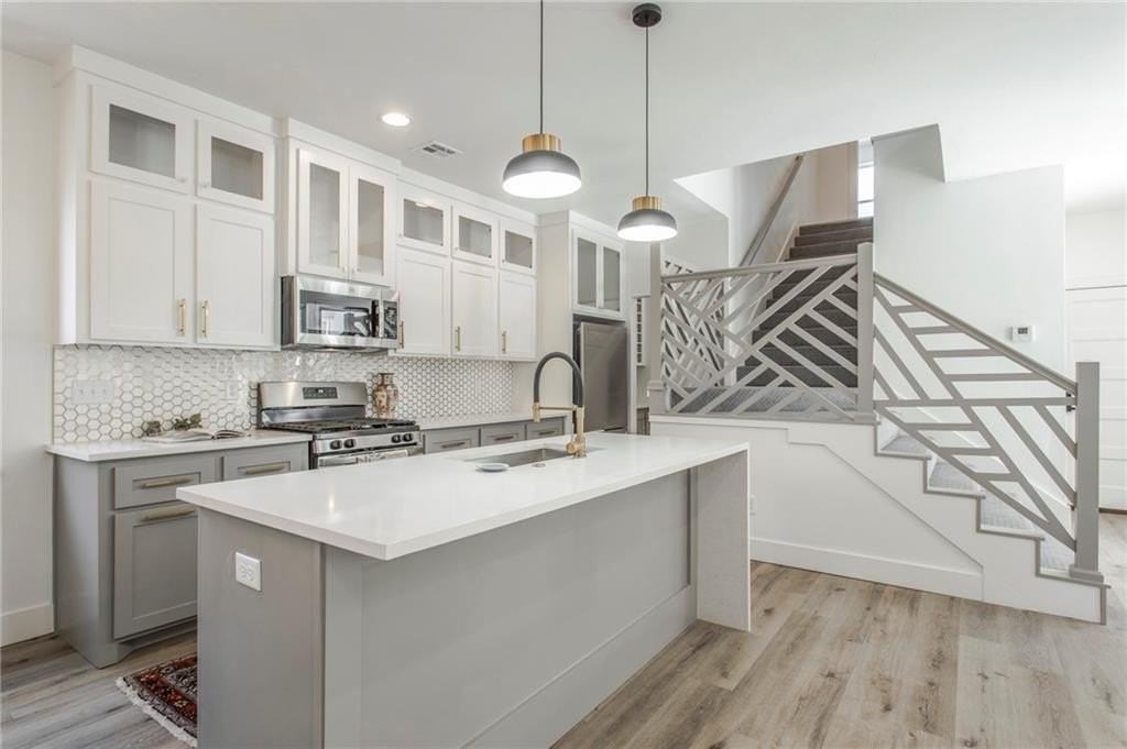 1110 Nw 79th St - Photo 6 of 21
