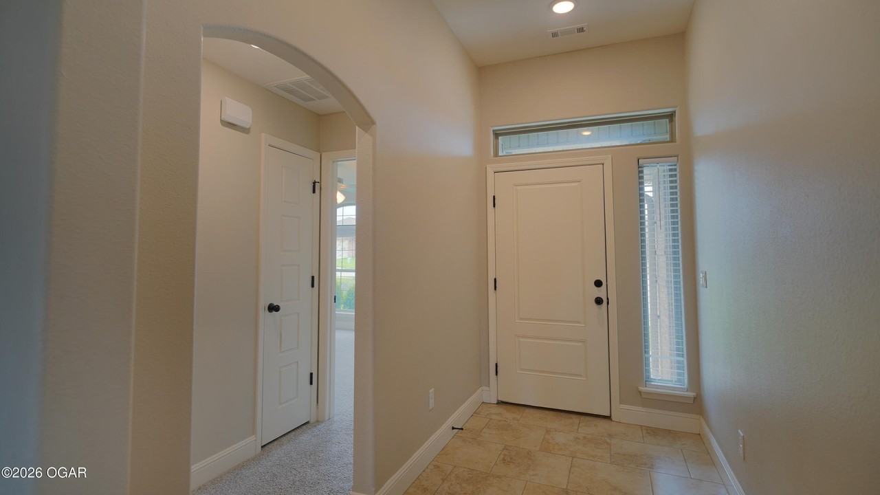 2141 Clark Ct - Photo 3 of 20