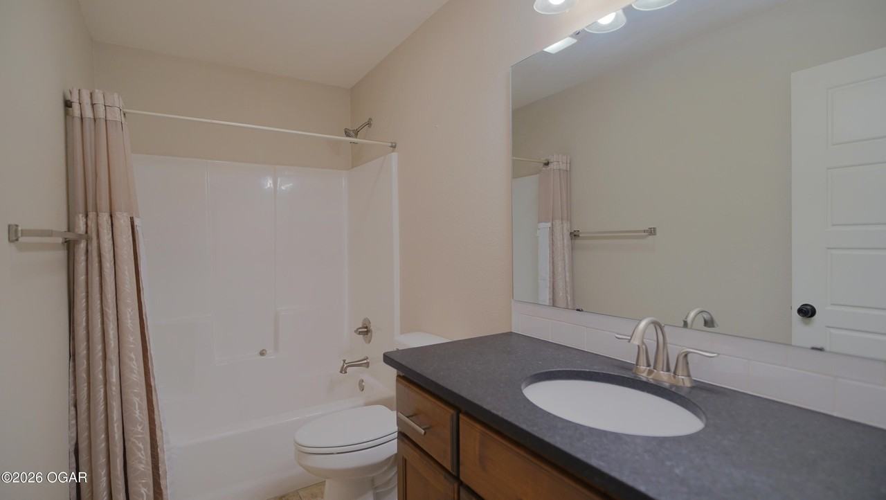 2141 Clark Ct - Photo 5 of 20