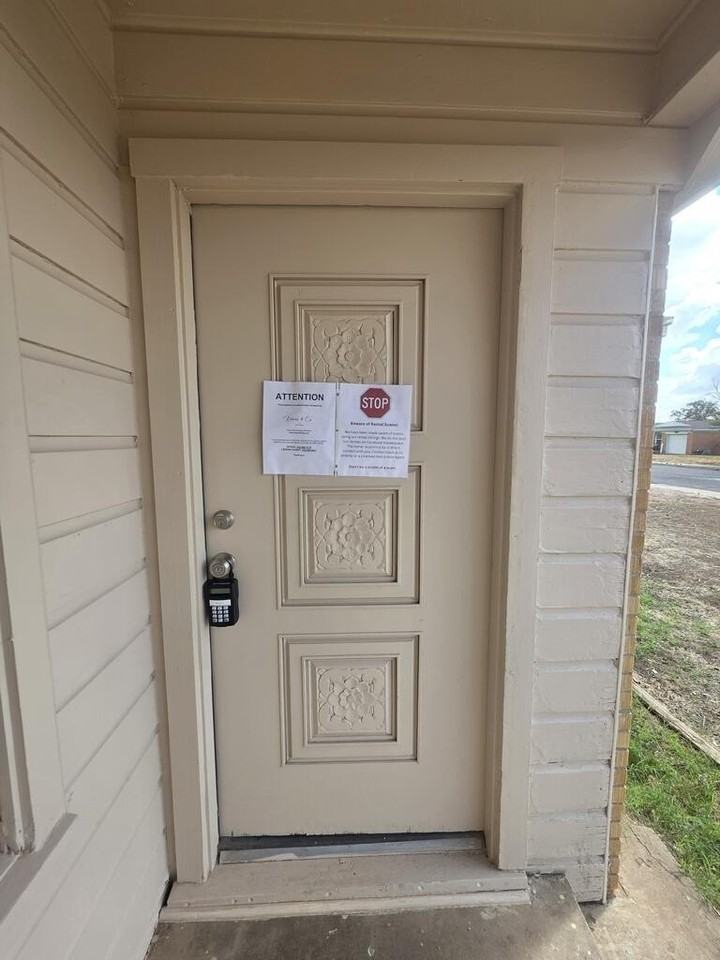 4210 Pasadena Dr - Photo 2 of 27