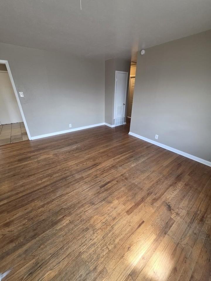 4210 Pasadena Dr - Photo 3 of 27